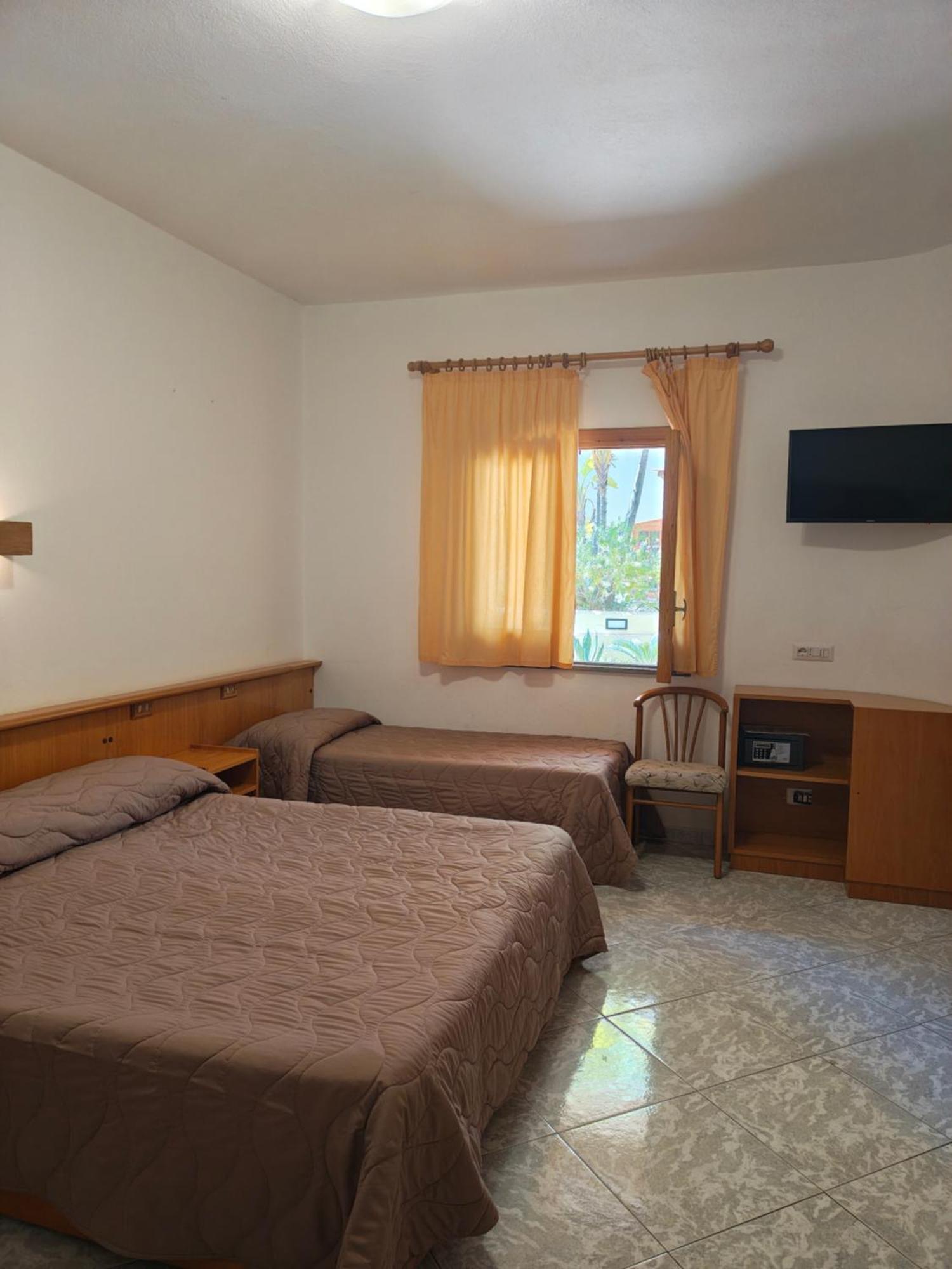 Hotel La Filadelfia リーパリ エクステリア 写真
